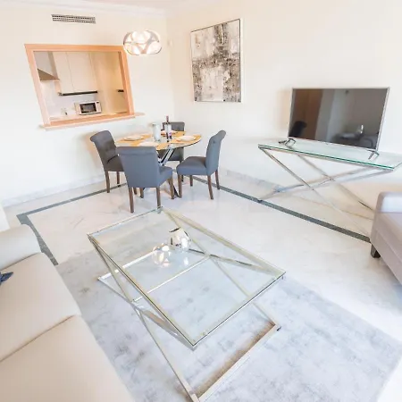 Apartment Vacation I Puerto Banus Renovated Apt Wifi Gym Paddle Marbella