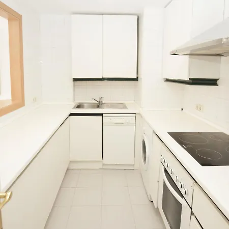 Apartment Vacation I Puerto Banus Renovated Apt Wifi Gym Paddle Marbella